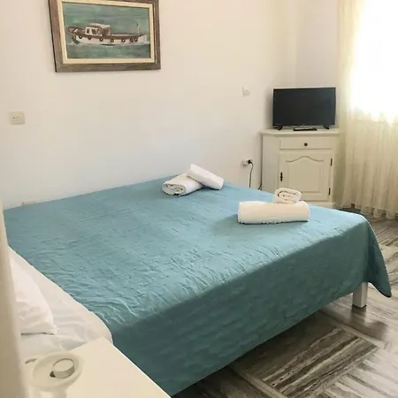 Marina Apartment Apartment Páros